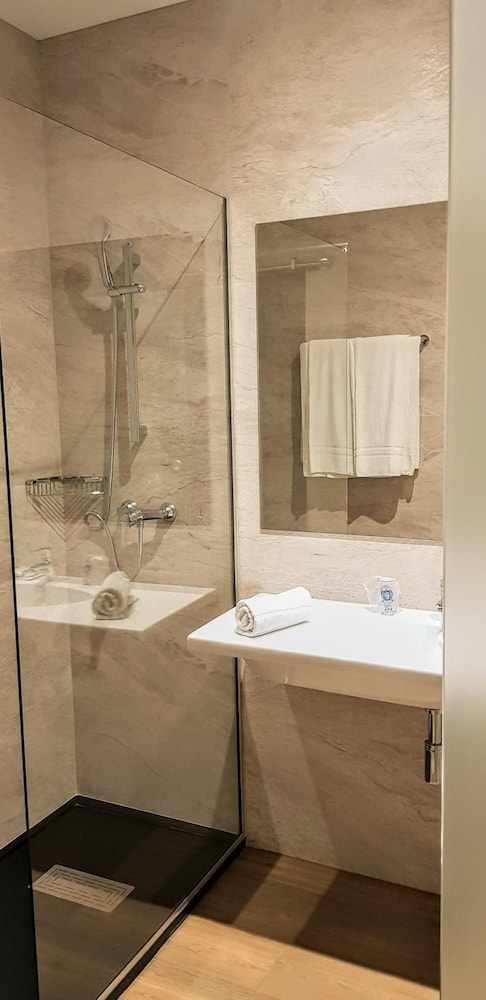 Superior Double Room - Photo 10