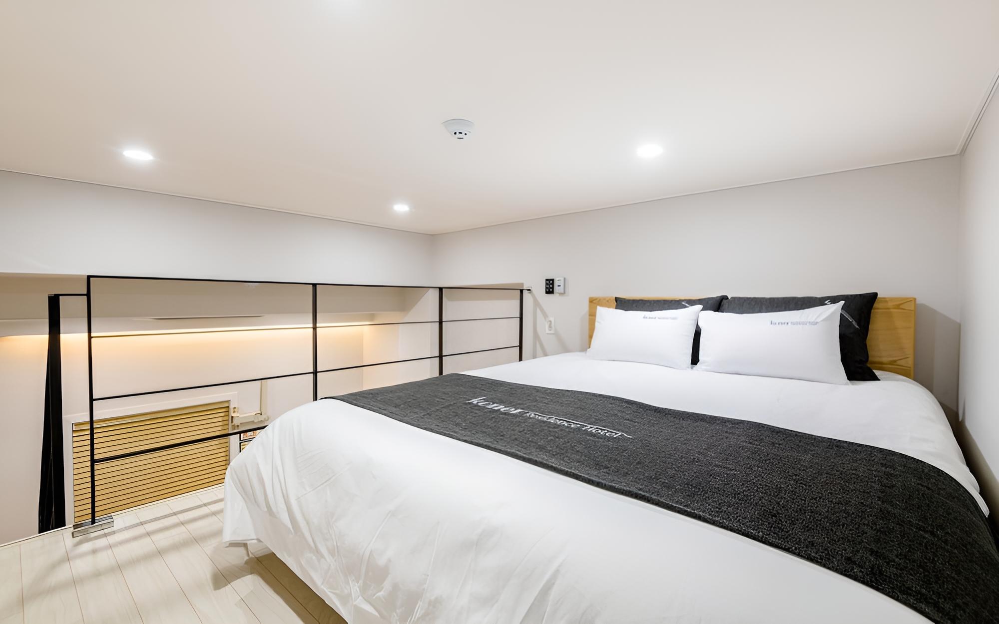 Room (Deluxe duplex room 302 non-cancellabl)