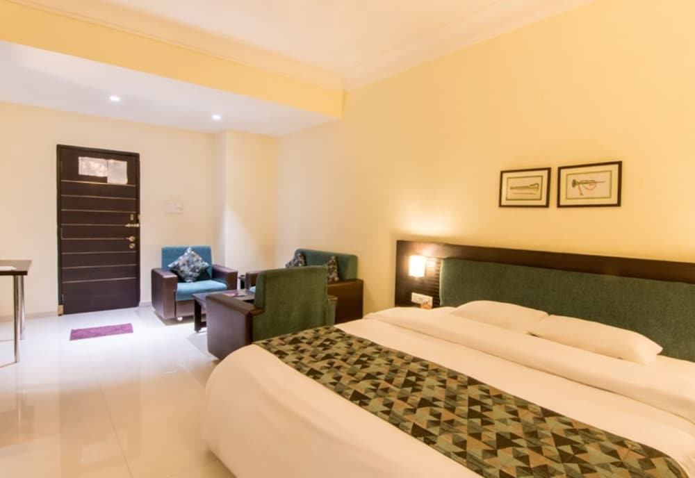 Executive Room - Photo 2