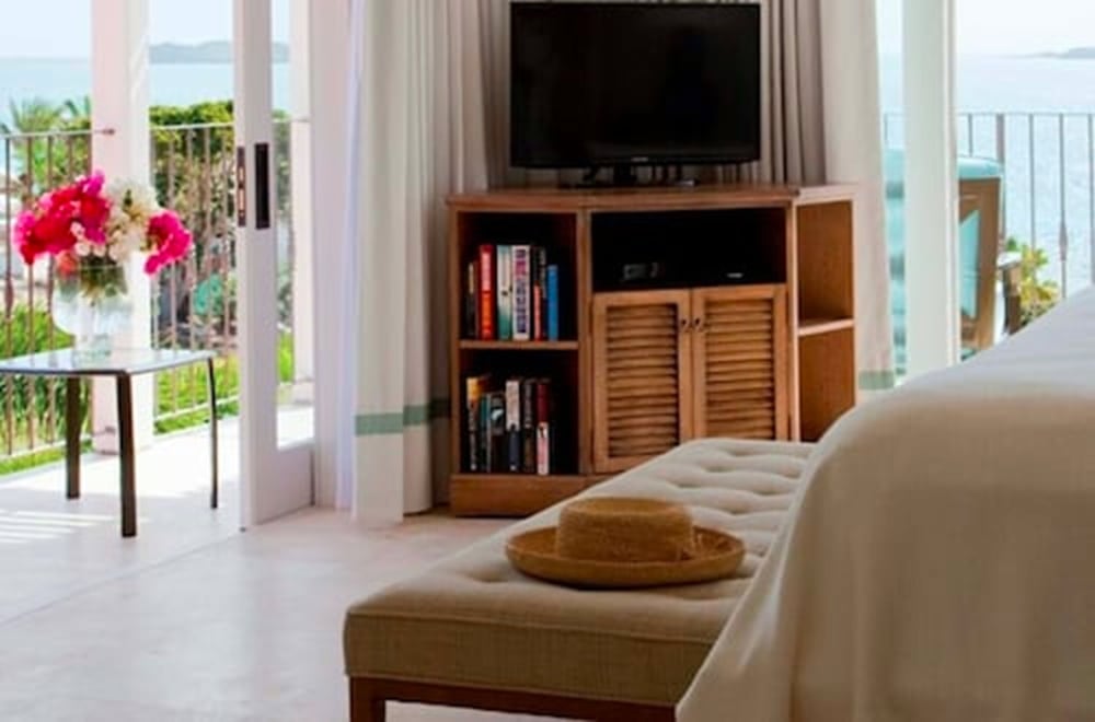 Room, 3 Bedrooms (Alaire)