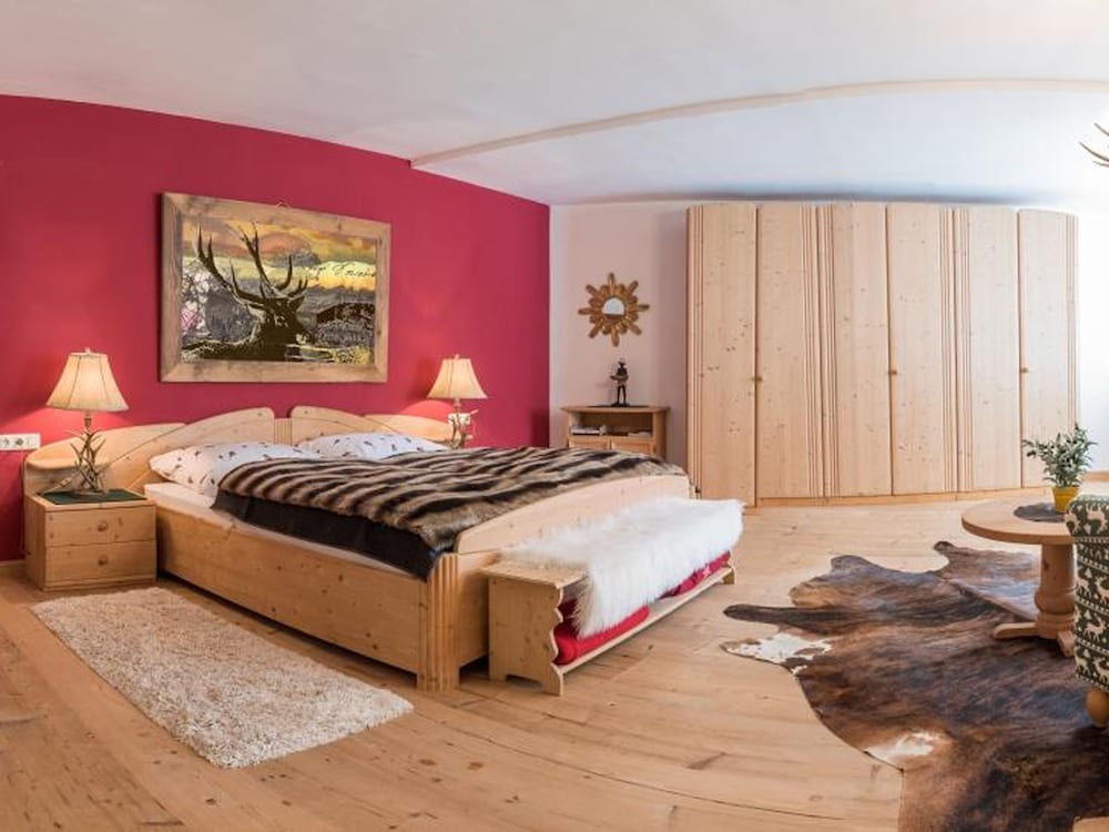Luxury Chalet, 5 Bedrooms, Sauna, Garden Area photo 3