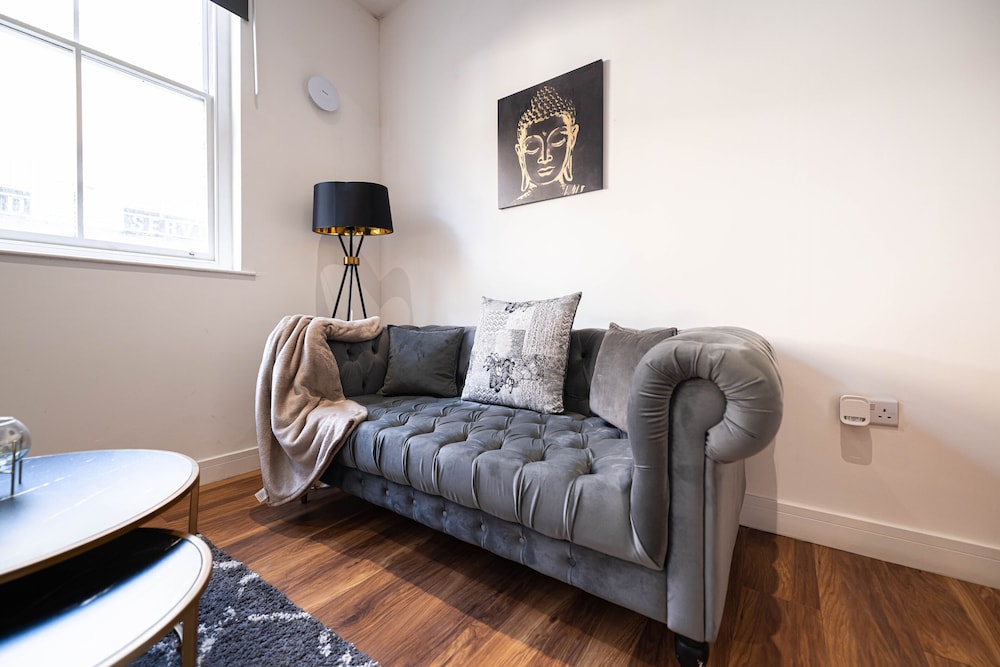 Executive Apartment, Ensuite, City View (Apt 3) - Photo 19