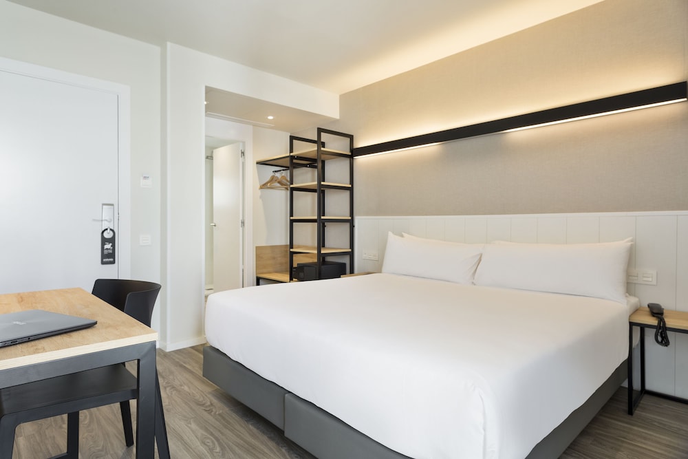 Superior Double Room Single Use photo 2