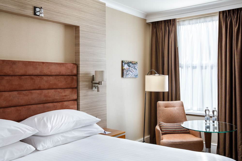 Superior Room, 1 King Bed, Garden View photo 2