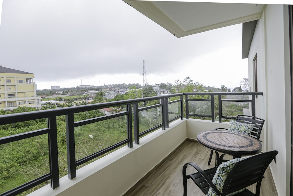 Executive Suite, 2 Bedrooms - Photo 6