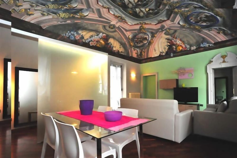 Deluxe Suite, Private Bathroom