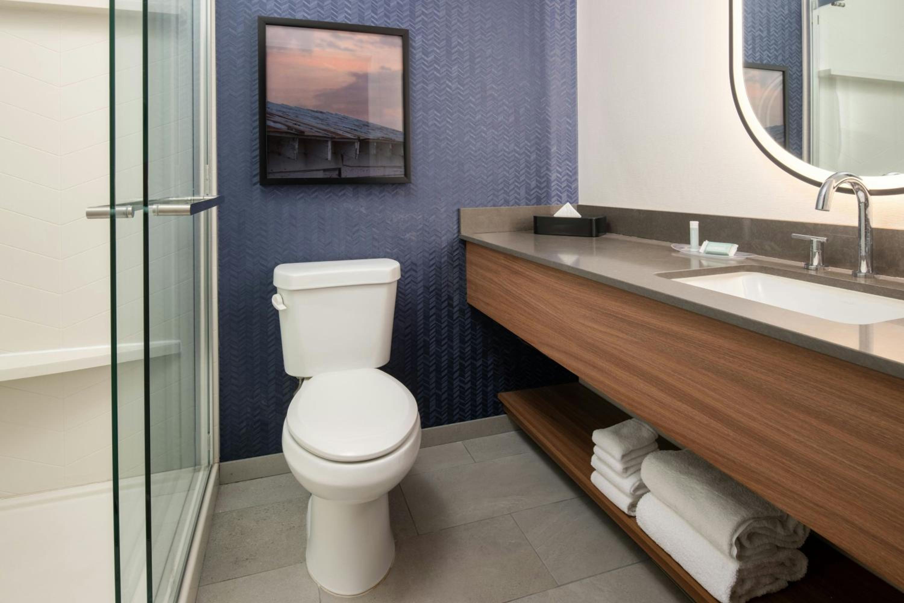 Standard Room with Two Queen Beds, Sofa Bed and Roll-In Shower - Mobility Accessible photo 1