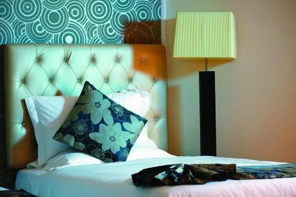 Standard Room, 1 Queen Bed photo 1