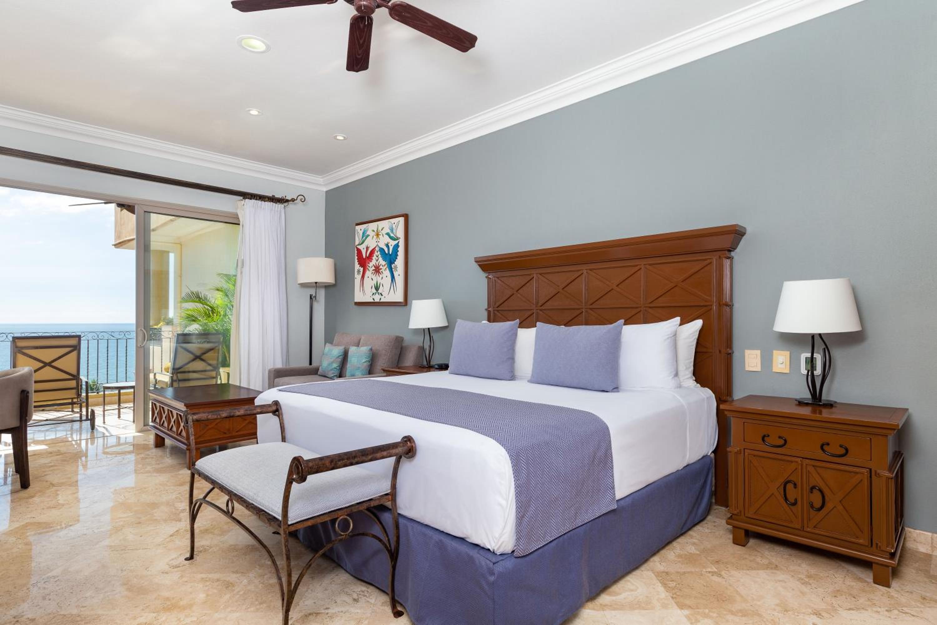 King Suite with Sea View photo 3