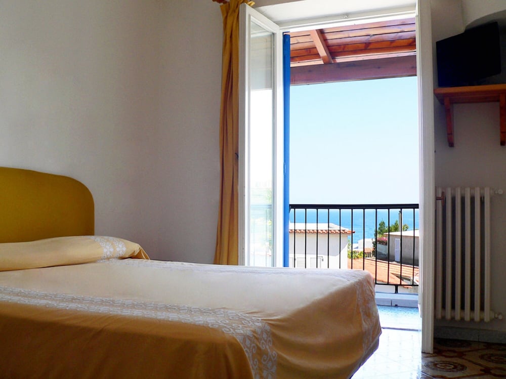 Double Room, Sea View - Photo 5