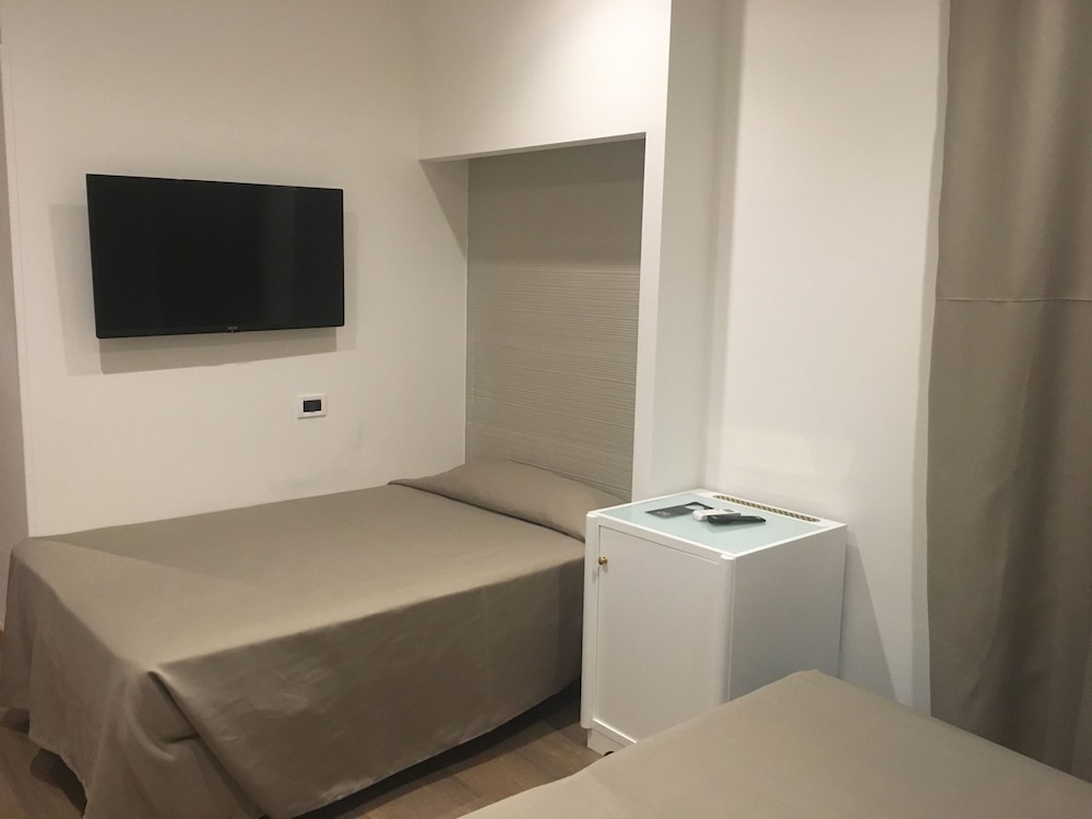 Standard Triple Room photo 2