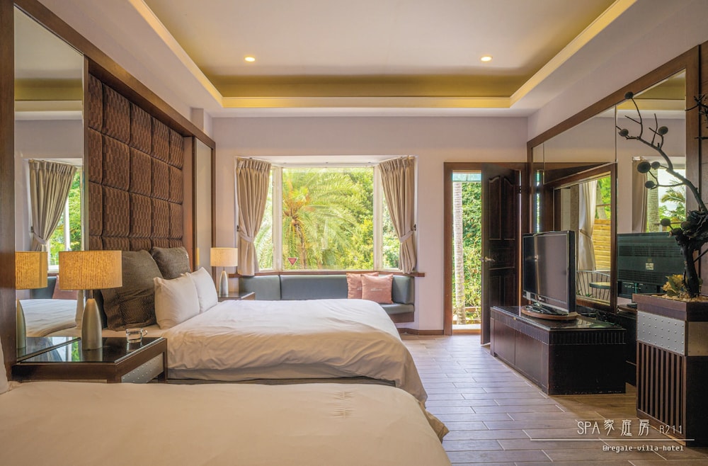 Family Quadruple Room, Multiple Beds