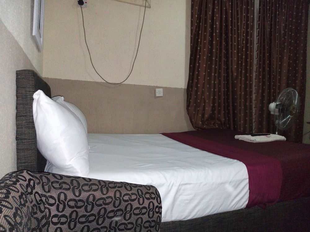 Economy Double Room photo 3