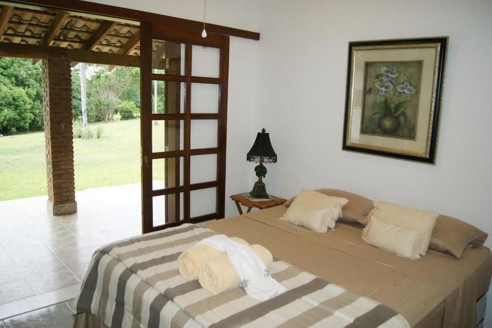 Basic Double Room, 1 Queen Bed, Courtyard View photo 1