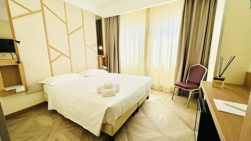 Superior Double or Twin Room, 1 Double Bed - Photo 6