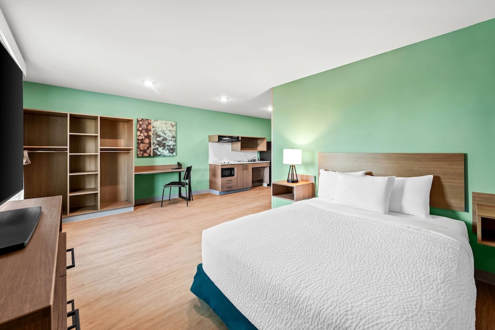 Room, 1 Queen Bed, Mobility Accessible, Non Smoking (Bathtub W/grab Bars) photo 3