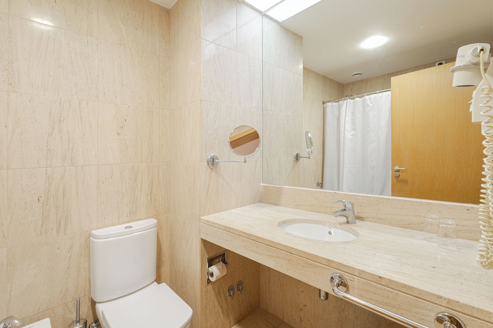 Superior Double or Twin Room, Sea View - Photo 6