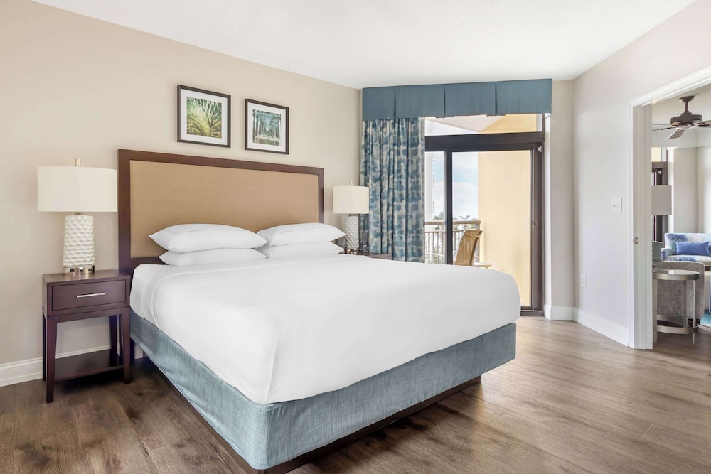 2 Bedroom, 1 King & 2 Queen Oceanview Suite, Accessible (Hearing, Tub) photo 3