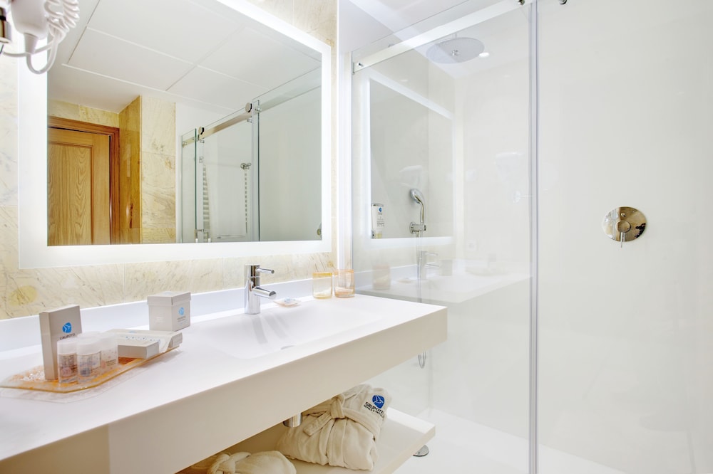 Premium Double Room, Balcony - Photo 7