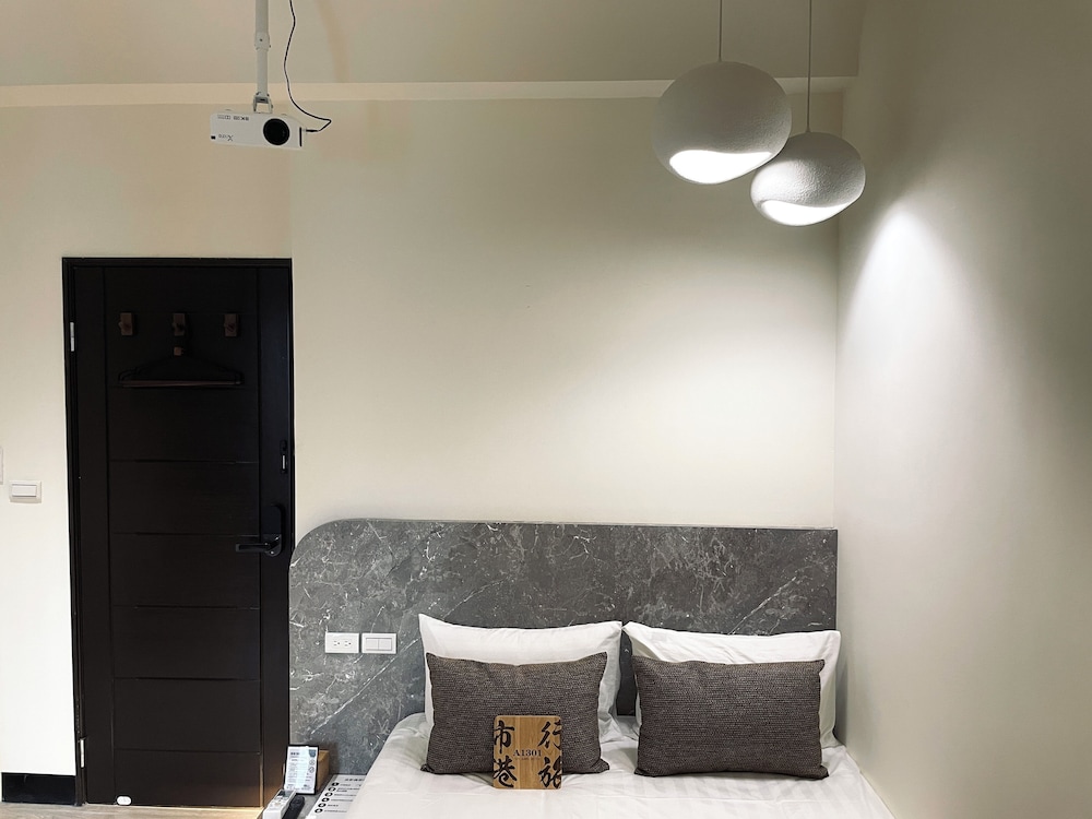 Gallery Room photo 3