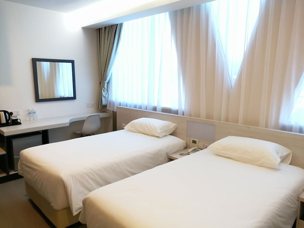 Deluxe Twin Room - Photo 2