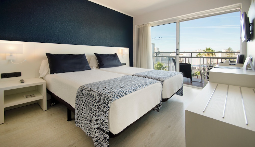 Double Room Single Use, Pool View - Photo 1