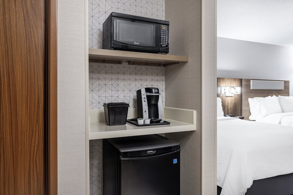 Standard Room, 2 Queen Beds (Walk-In Shower) - Photo 8