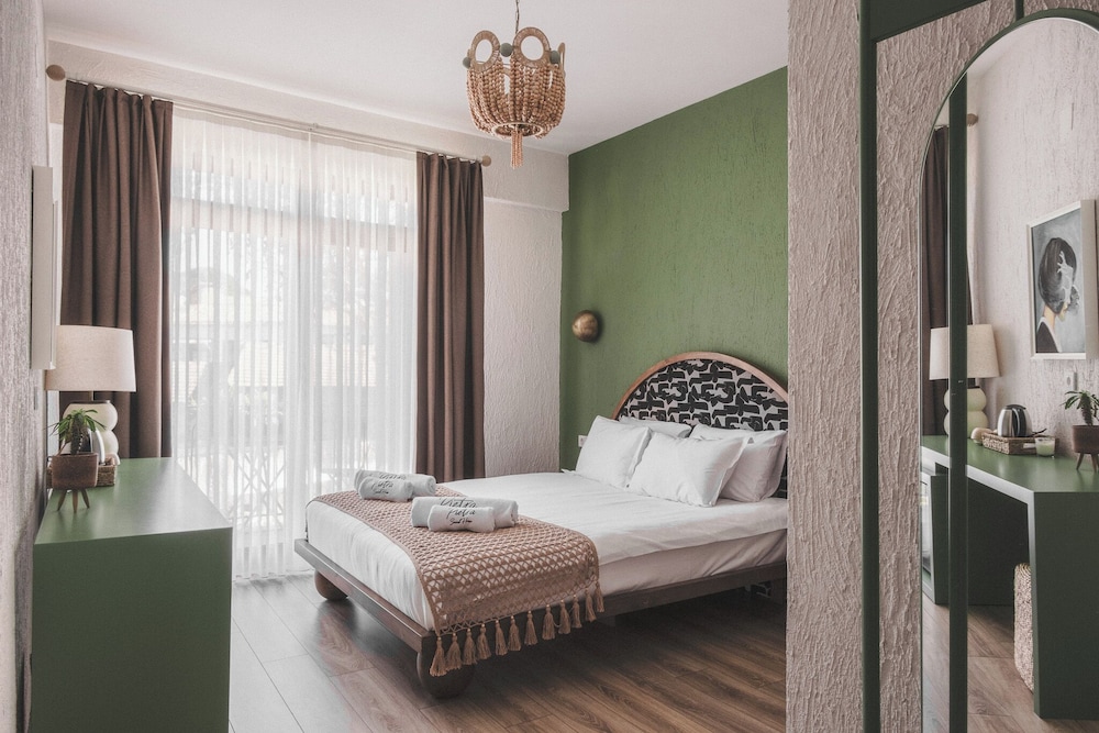 Classic Double Room, City View photo 1