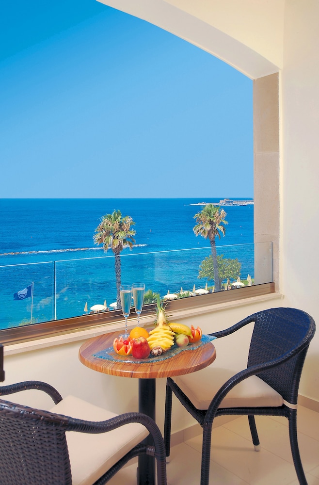 Single Room, Sea View