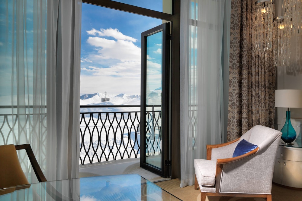 Deluxe Room, 1 Double Bed, Smoking, Resort View (Balcony) photo 3
