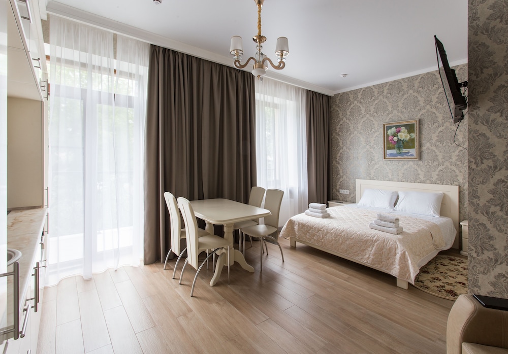 Romantic Studio