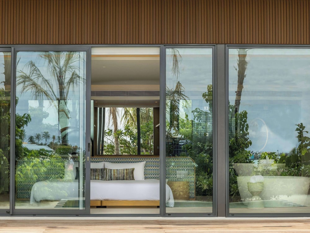 Family Beach Pool Villa with Capsule - Photo 5
