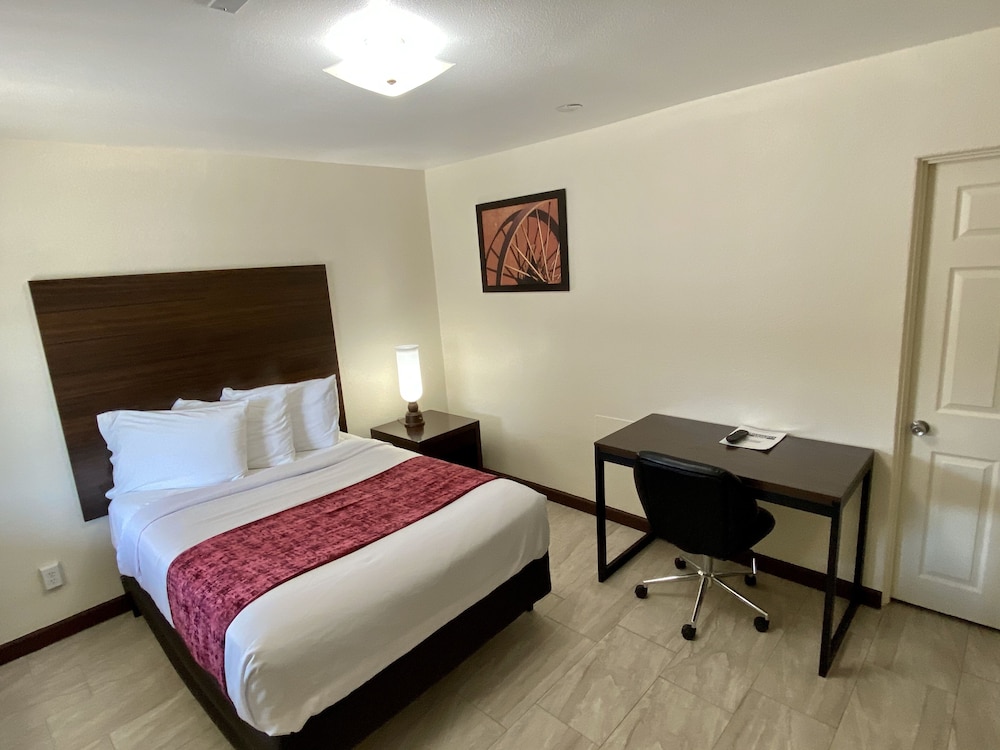 Standard Room, 1 Double Pillow top Bed