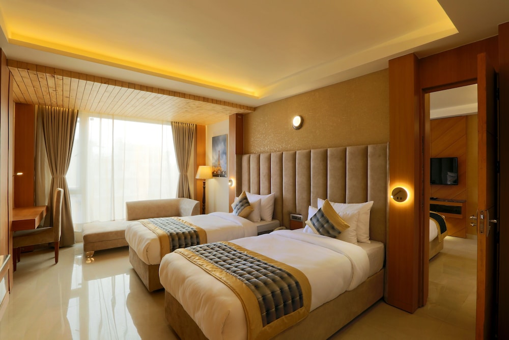 Deluxe Double or Twin Room photo 3