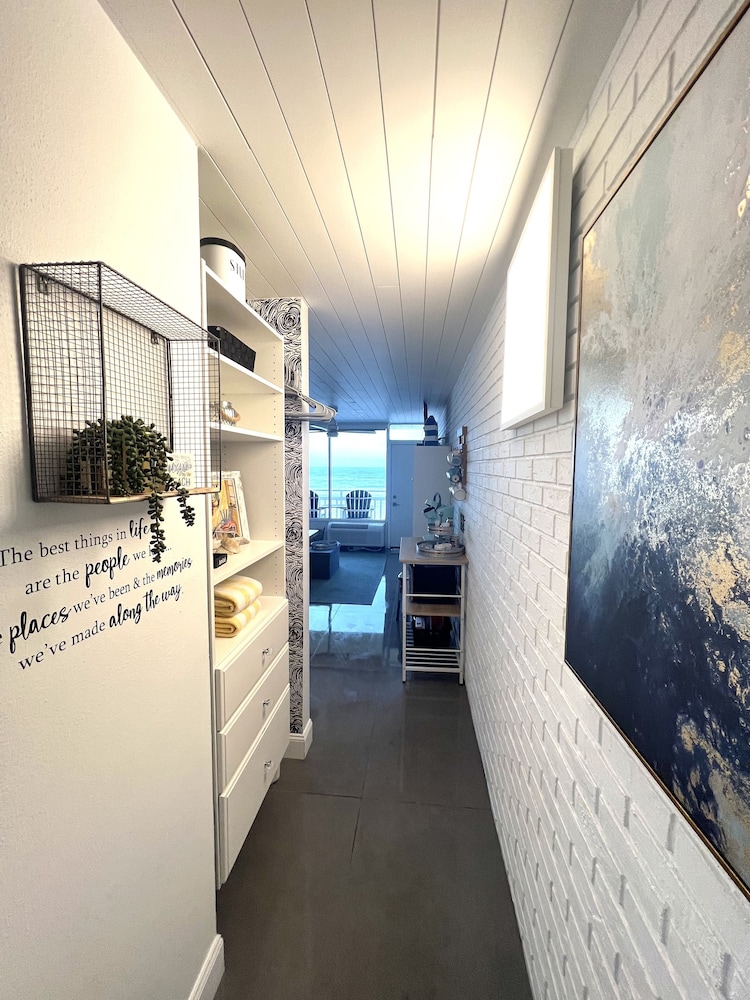 Design Studio, Ocean View, Oceanfront (Sapphire Shores)