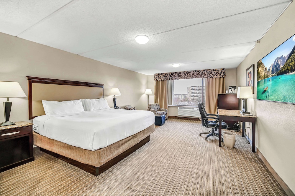 Room, 1 King Bed, Non Smoking - Photo 2