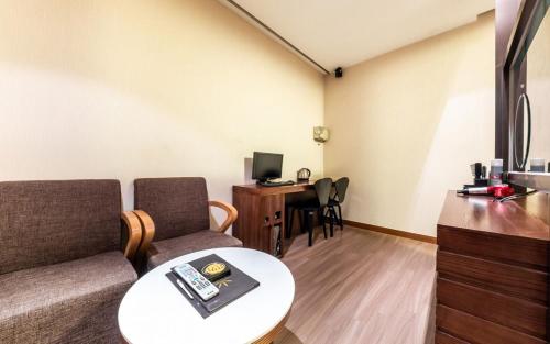 Deluxe Double Room - Photo 1
