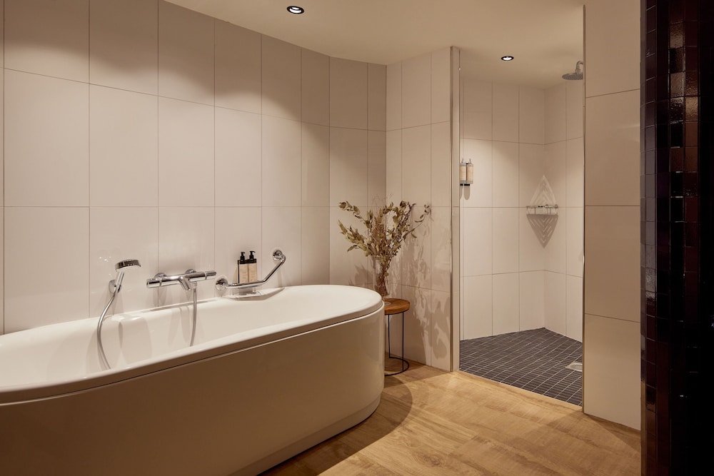 Junior Suite - Photo 8