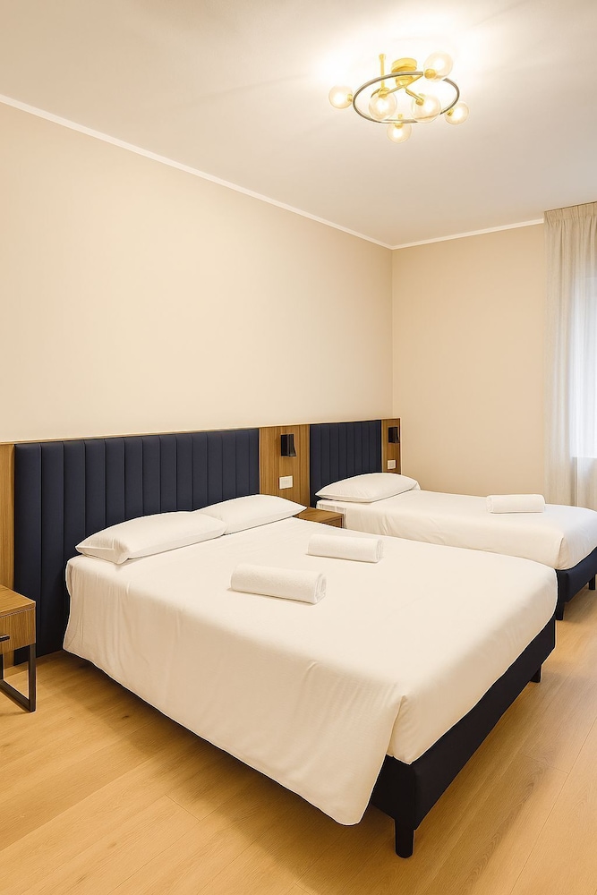 Superior Triple Room, Balcony