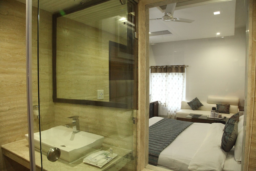 Club Room photo 2