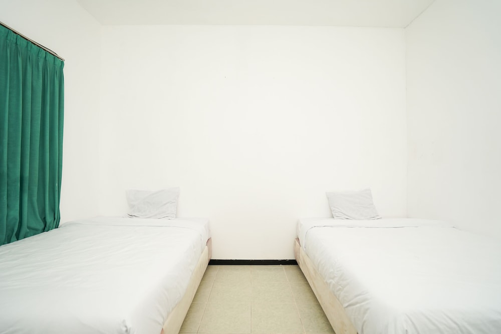 Standard Room - Photo 10