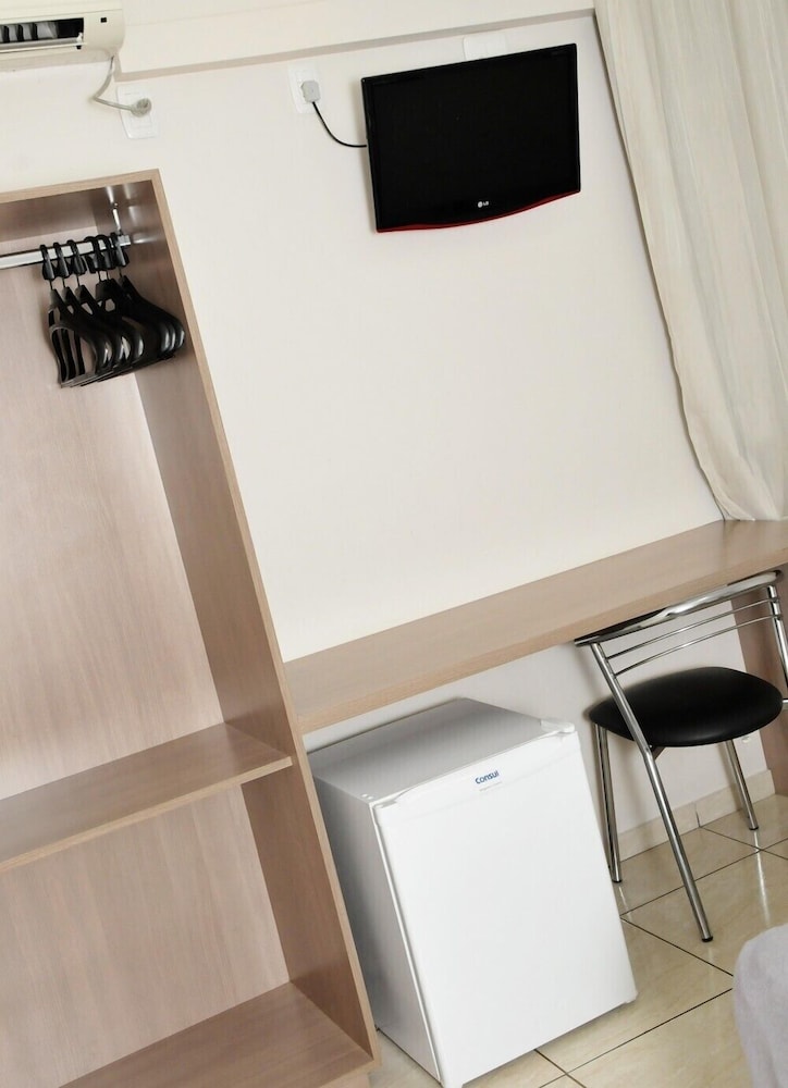 Standard Room, 3 Twin Beds, Non Smoking photo 2