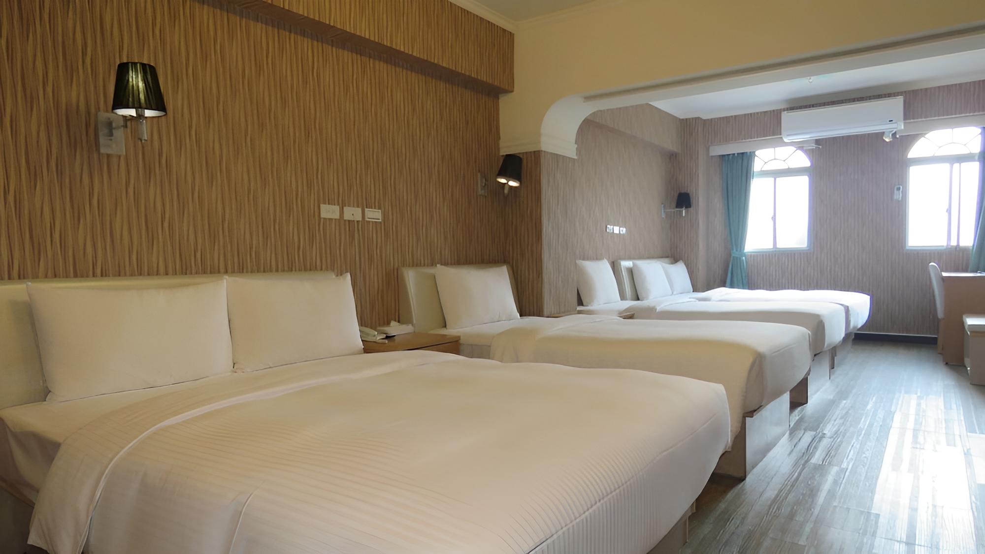 Room (6 People) photo 1