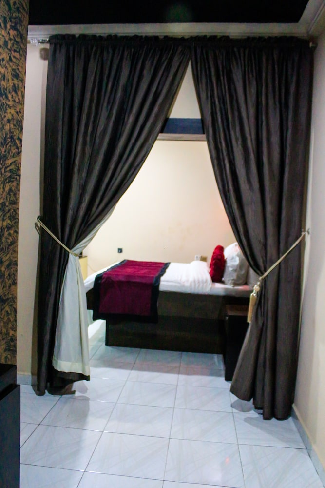 Royal Suite photo 1