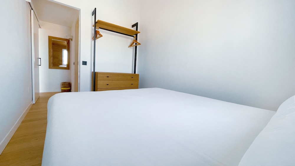 Suite, 2 Bedrooms, Balcony (4 adults) - Photo 8