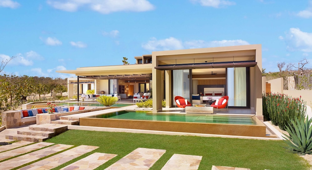 Casa Twin Dolphin Three Bedroom Home