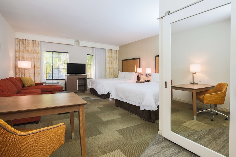Room, 2 Queen Beds, Accessible (Hearing) - Photo 2