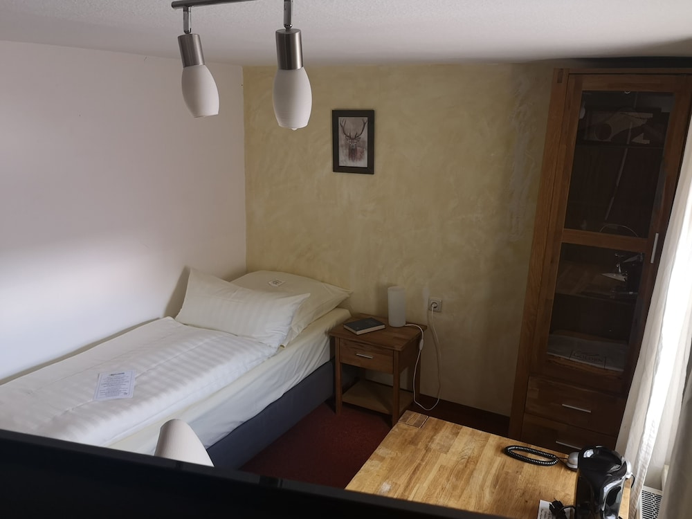 Basic Single Room photo 1