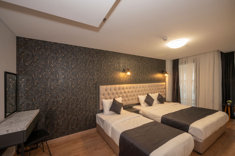 Family Suite, Multiple Beds photo 2