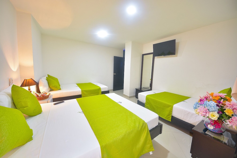 Triple Room (Fan)